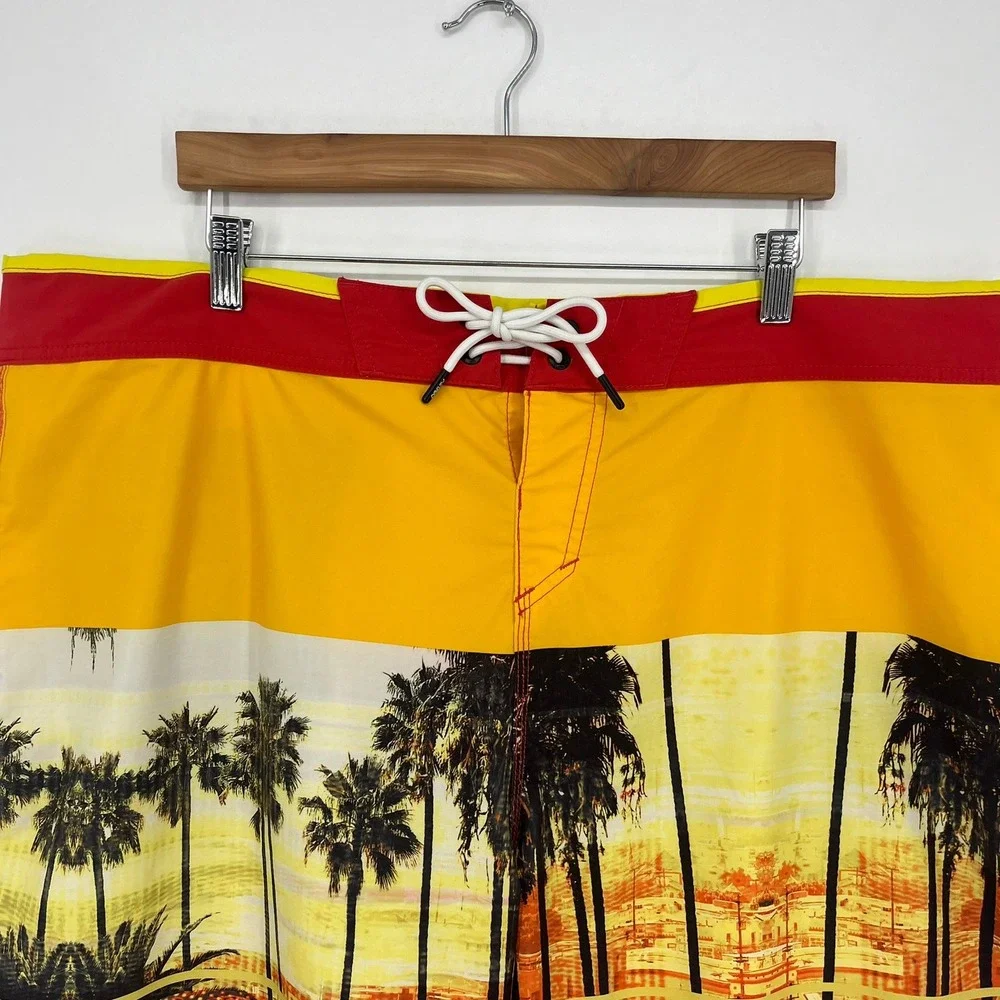 Oakley Mens Performance Fit Board‎ Shorts Yellow Red Palm Tree Sunset Size 40